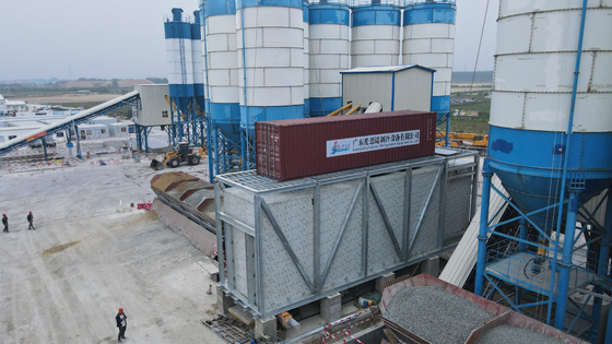 Buy Customized 2-6 Hours Concrete Cooling System 10-100 Ton/Hour With Screw Compressor online manufacture